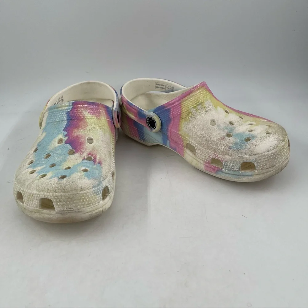 Crocs Unisex Kids Classic Clogs Rainbow Tie Dye Junior Size 3 - (basically a 3Y)